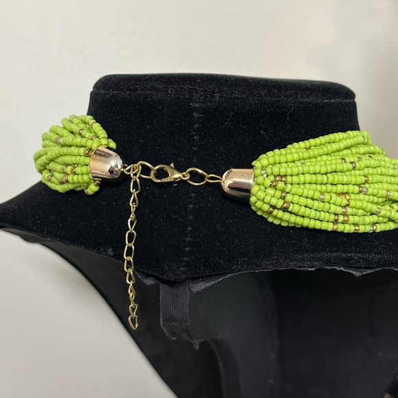 23 strand lime green seed bead necklace 18-20”. NIP weighted. Gold focal slide. - Picture 2 of 7